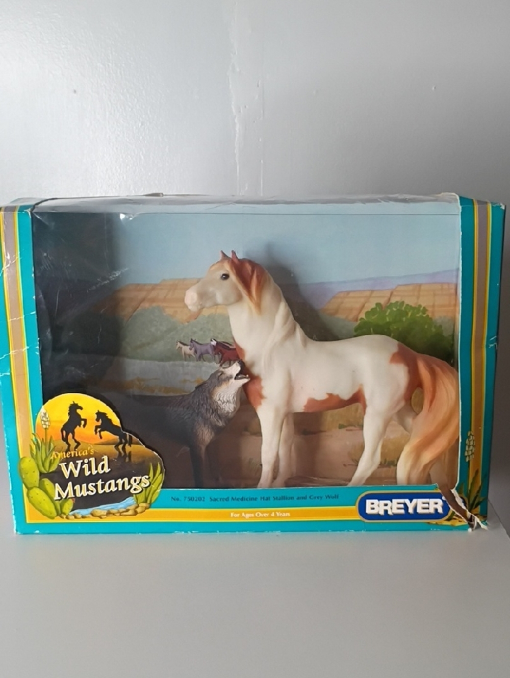 Breyer Wild Mustangs Cream and Chestnut Stallion Toy